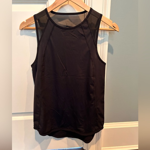 Lululemon tank - Picture 2 of 2
